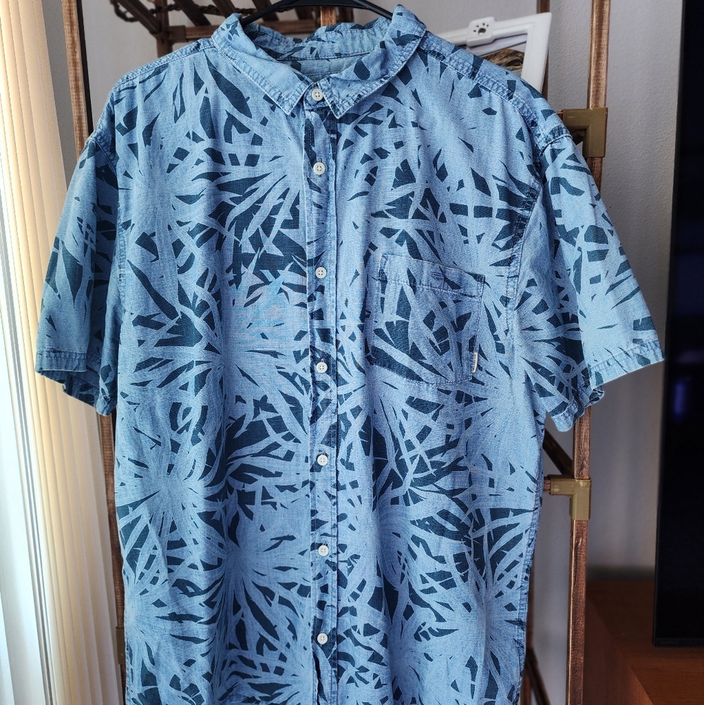 Quicksilver Pandanas Modern Fit Mem's Aloha Shirt Size XL